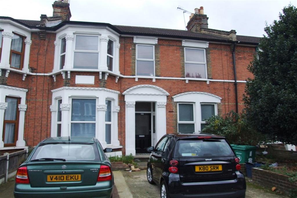 Balfour Road, Ilford, IG1 3 bed apartment £1,550 pcm (£358 pw)