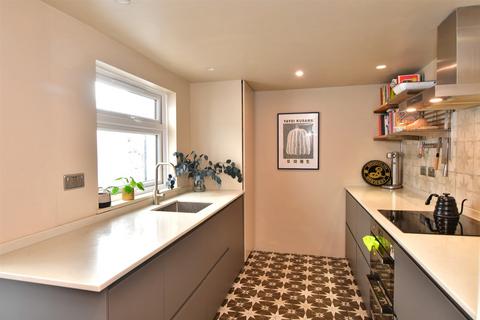 106 Ditchling Road, Brighton, BN1 4SG