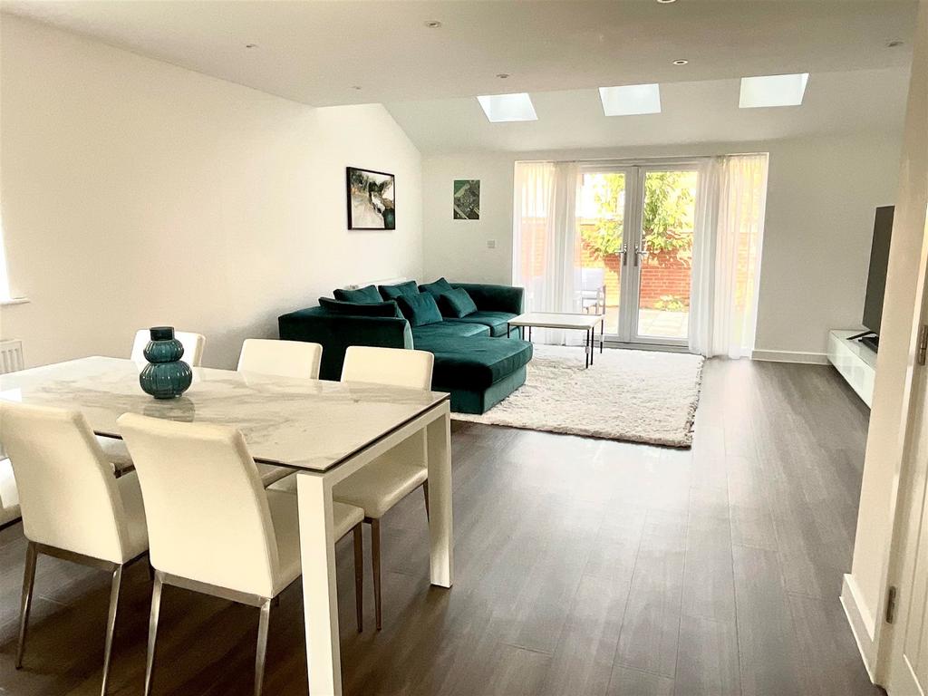 Lounge New1