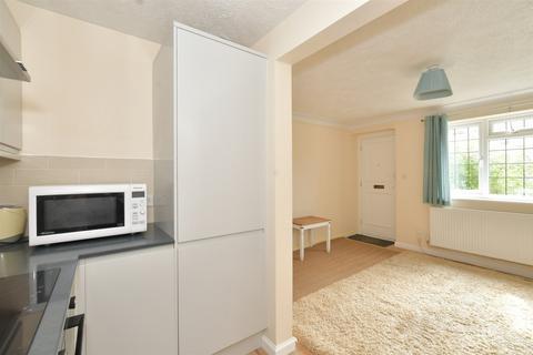1 bedroom ground floor flat for sale, Woodfield Close, Tangmere, Chichester, West Sussex