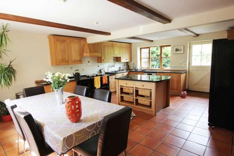 4 bedroom semi-detached house to rent, Ashampstead, Berkshire