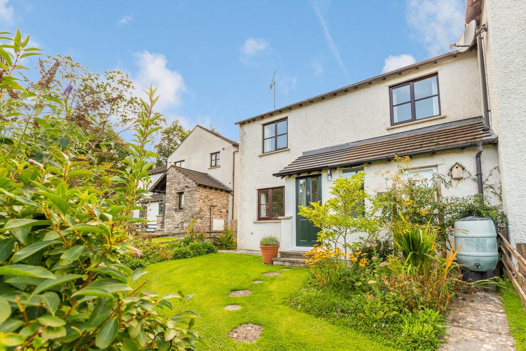 27 The Meadows, Arnside, Cumbria, LA5 0EY 3 bed semidetached house for