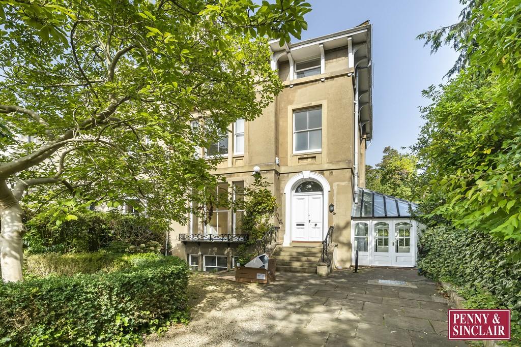 Park Town, Oxford 6 bed semidetached house £6,995 pcm (£1,614 pw)