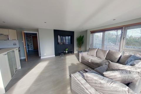2 bedroom flat to rent, Queens Highlands, Aberdeen, AB15