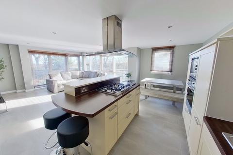 2 bedroom flat to rent, Queens Highlands, Aberdeen, AB15