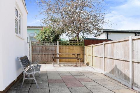2 bedroom property for sale, Orchards Residential Park, Langley