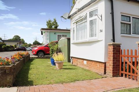 2 bedroom property for sale, Orchards Residential Park, Langley