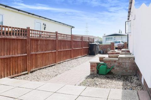 2 bedroom detached bungalow for sale, Orchards Residential Park, Langley