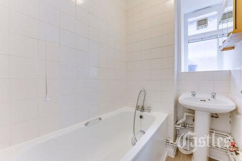 2 bedroom flat for sale, Fairmead House, Kingsmead Estate,, London