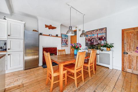 8 Sunderland Road, South Ealing, London, W5 4JY