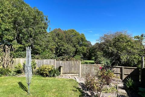 2 Ingram Close, Steyning, BN44 3QD