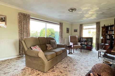 2 Ingram Close, Steyning, BN44 3QD