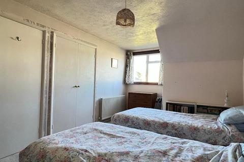 2 Ingram Close, Steyning, BN44 3QD