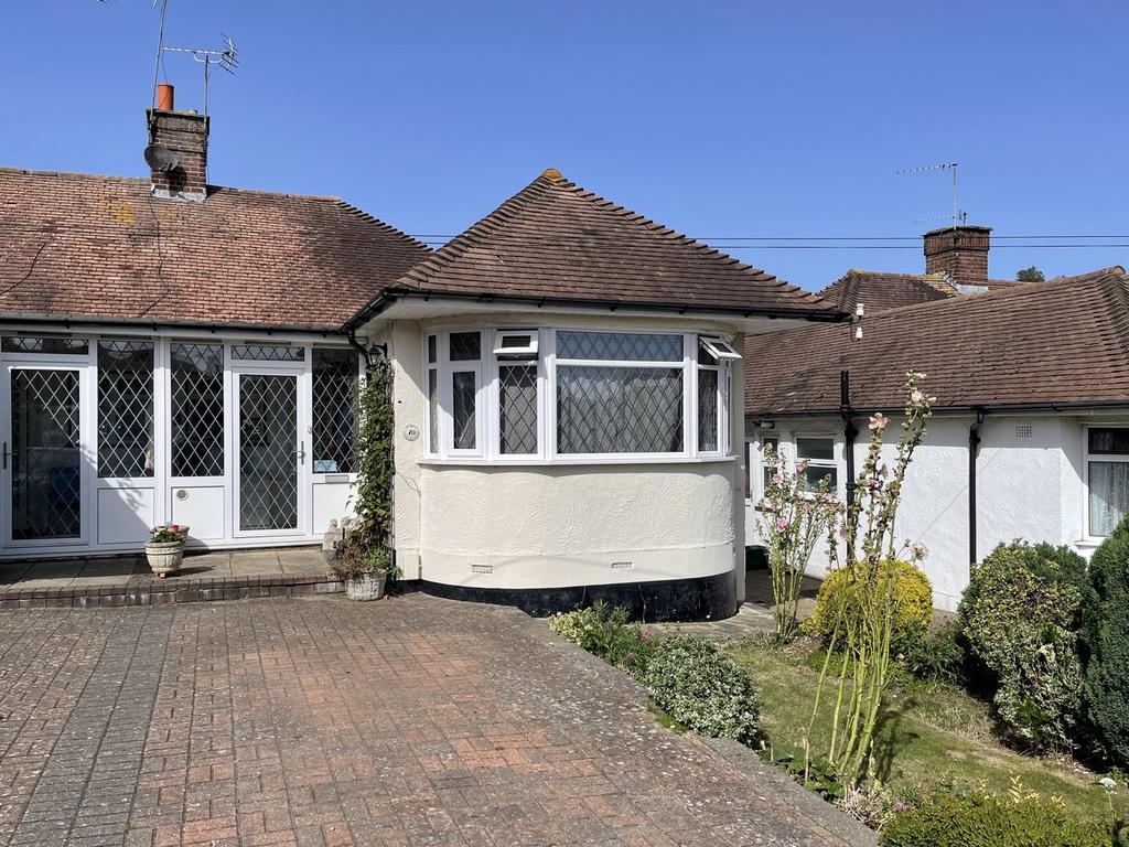 Southlands Avenue, Orpington BR6 2 bed semidetached bungalow for sale