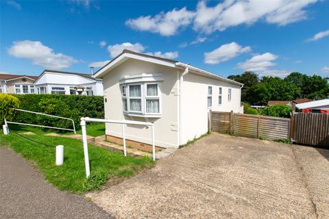 2 bedroom bungalow for sale - Whipsnade, Bedfordshire LU6