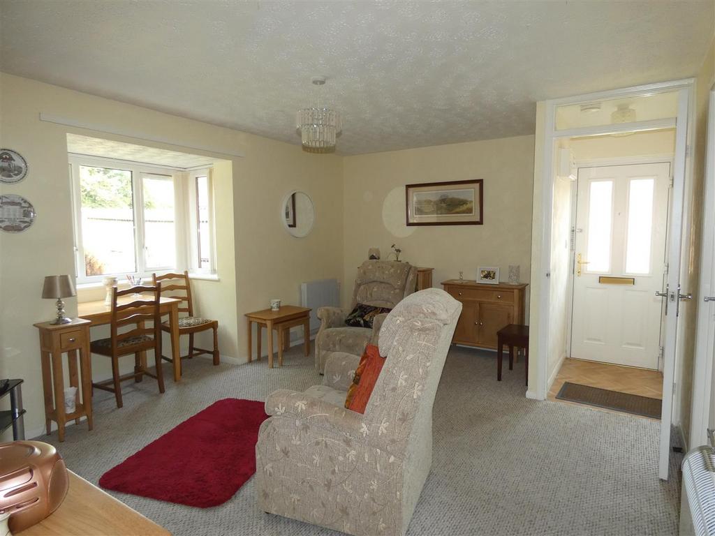 Ladywell Close, Stretton... 2 bed semidetached bungalow for sale £