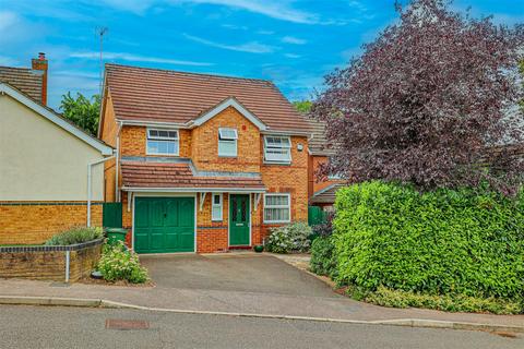 4 bedroom detached house for sale, Trouvere Park, Hemel Hempstead, HP1