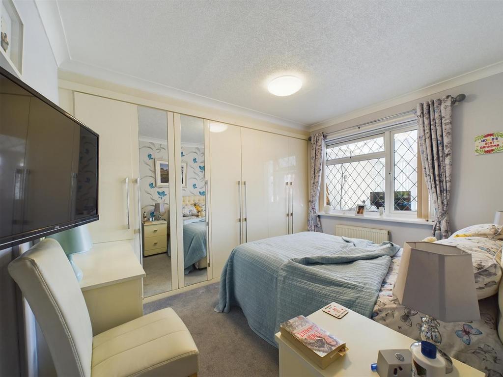 Bedroom: