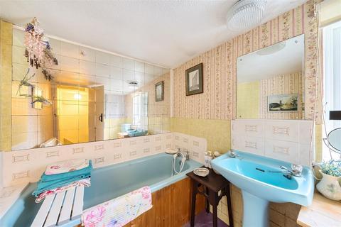 8 Bury Walk, Bedford, MK41 0DU