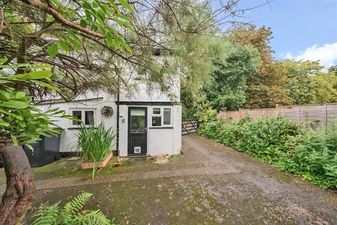 8 Bury Walk, Bedford, MK41 0DU