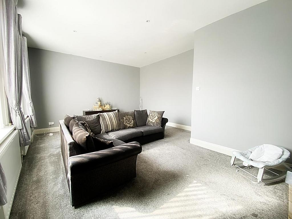 Lounge/ Dining Room