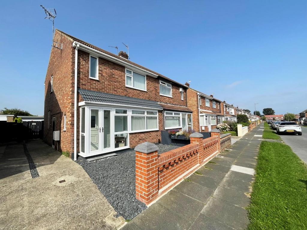 Honiton Way, Fens, Hartlepool 3 bed semidetached house £143,000