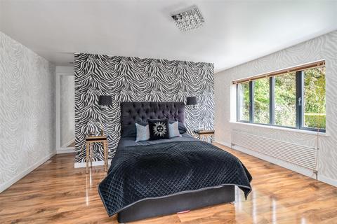 86 Broad Oaks Road, Solihull, B91 1HZ