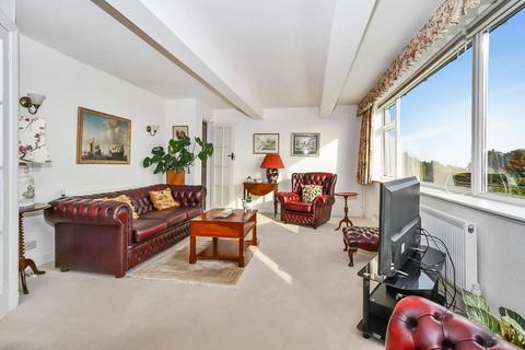 1, Dean Mews Main Street, Hawksworth, Leeds, LS20 8NX