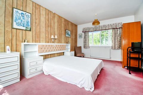 72 Westgate, Guiseley, Leeds, LS20 8HJ