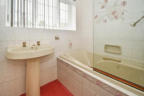 72 Westgate, Guiseley, Leeds, LS20 8HJ