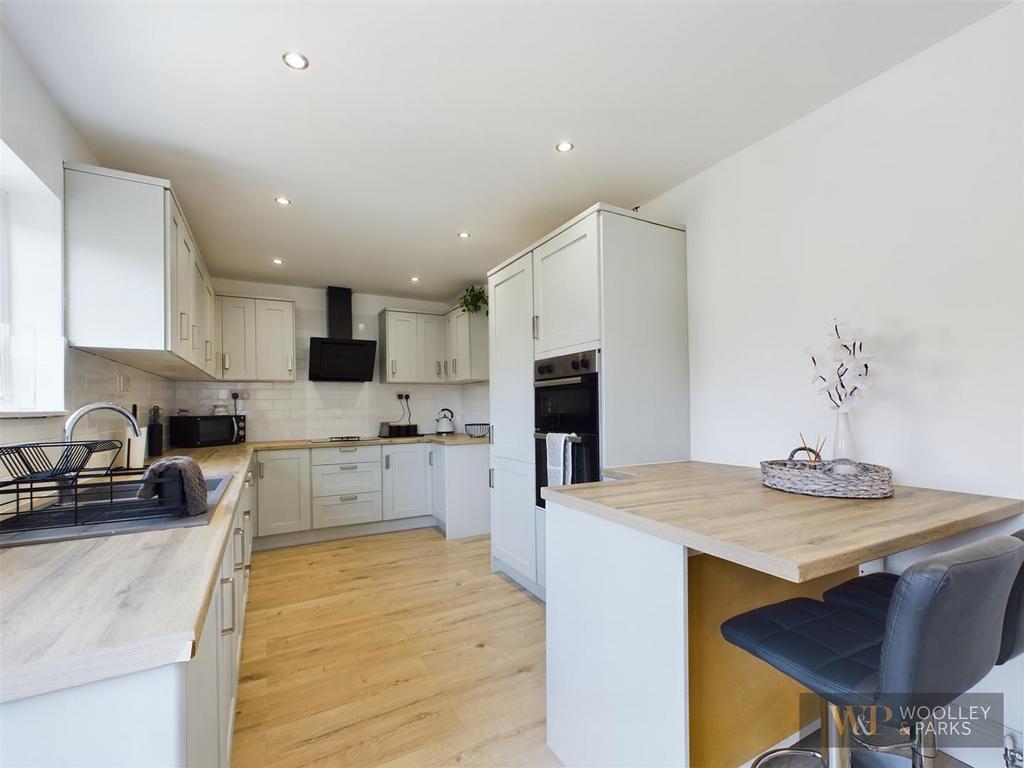 Northfield Crescent, Driffield 3 bed semidetached house for sale £