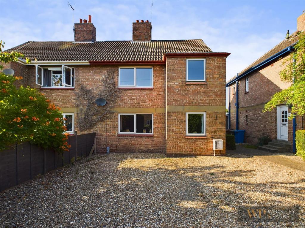 Northfield Crescent, Driffield 3 bed semidetached house for sale £