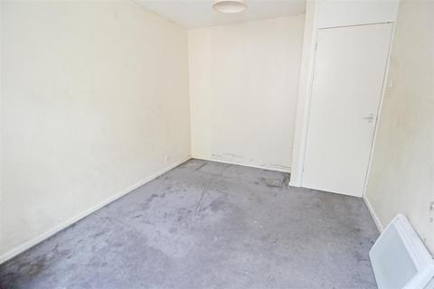 44 Denmead, Two Mile Ash, Milton Keynes, MK8 8JA