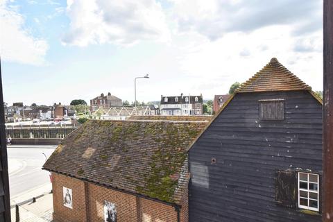 1 bedroom retirement property for sale, Strand Quay, Rye