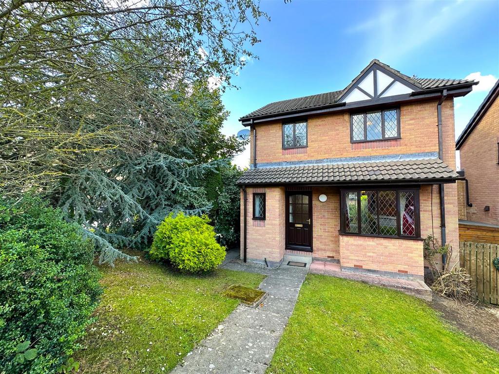 Pen Nook Drive, Deepcar, Sheffield 3 bed detached house for sale £255,000