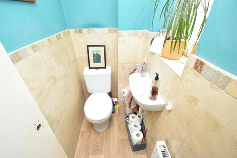 3 bedroom semi-detached house for sale, Central Avenue, Canvey Island SS8