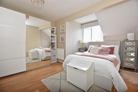 12 Anson Close, South Woodham Ferrers, Chelmsford, CM3 5YJ