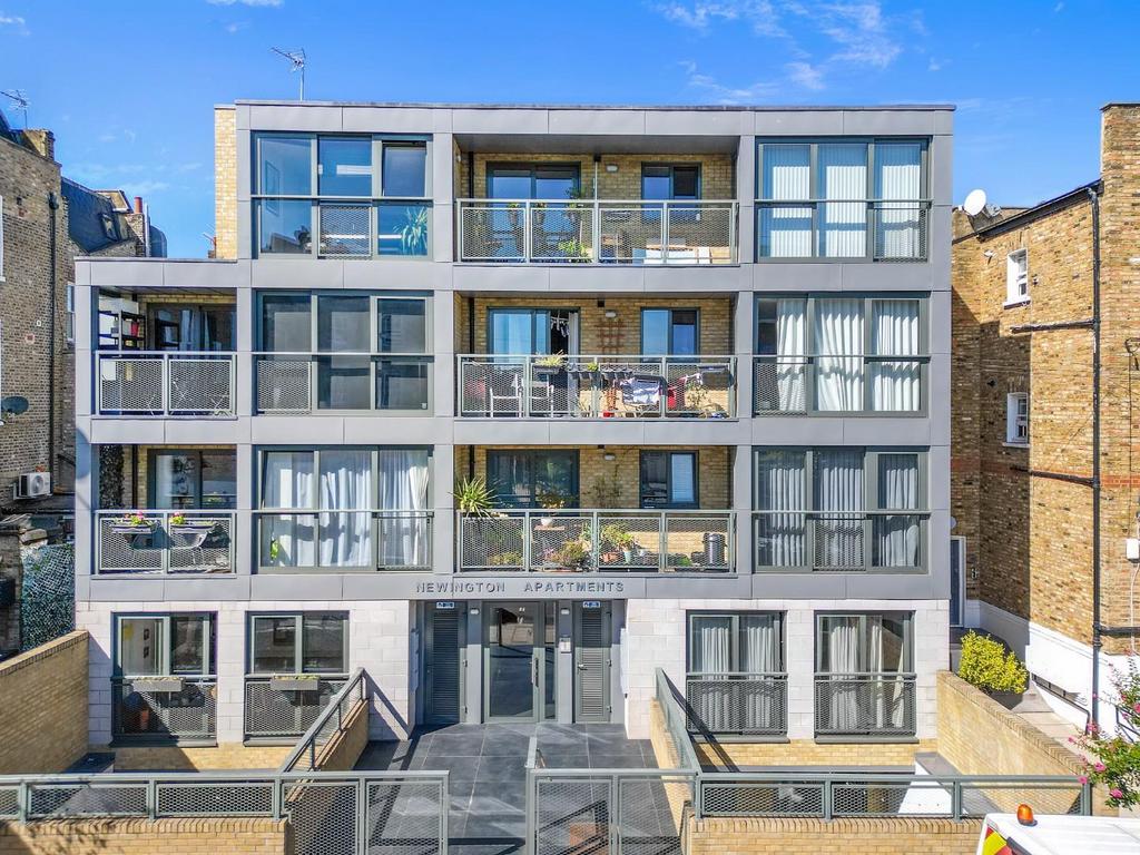 Aden Grove, London, N16 1 bed apartment for sale £525,000