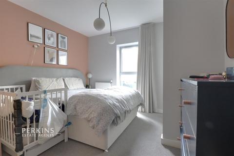 2 bedroom flat for sale, Northolt, UB5