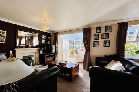 17 Atkinson Walk, Kennington, Ashford, TN24 9SB