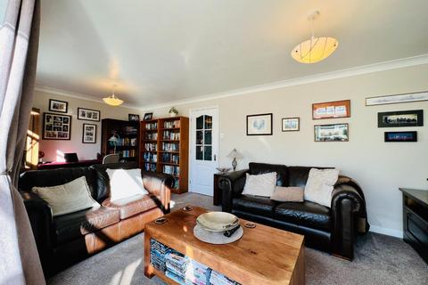 17 Atkinson Walk, Kennington, Ashford, TN24 9SB