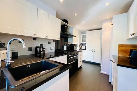17 Atkinson Walk, Kennington, Ashford, TN24 9SB