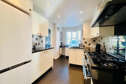 17 Atkinson Walk, Kennington, Ashford, TN24 9SB