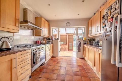 44 Fairfield Approach, Wraysbury, Staines, TW19 5DS