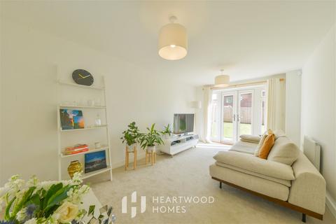 3 Eagle Way, St Albans, AL4 0LH