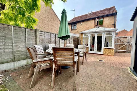 9 Bosworth Crescent, Romford, RM3 8JZ