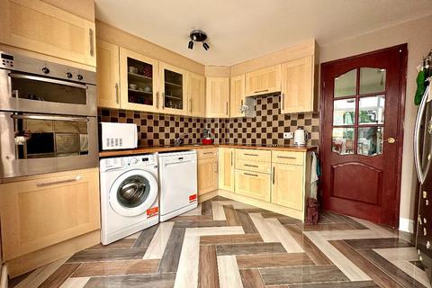 9 Bosworth Crescent, Romford, RM3 8JZ