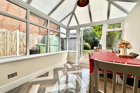 9 Bosworth Crescent, Romford, RM3 8JZ