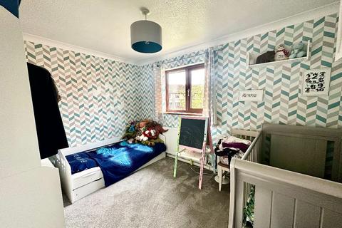 9 Bosworth Crescent, Romford, RM3 8JZ
