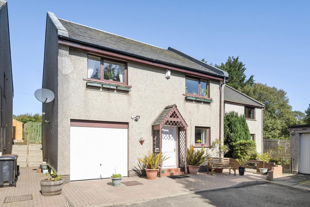 6B Milton Bridge, Penicuik... 4 bed detached house £350,000